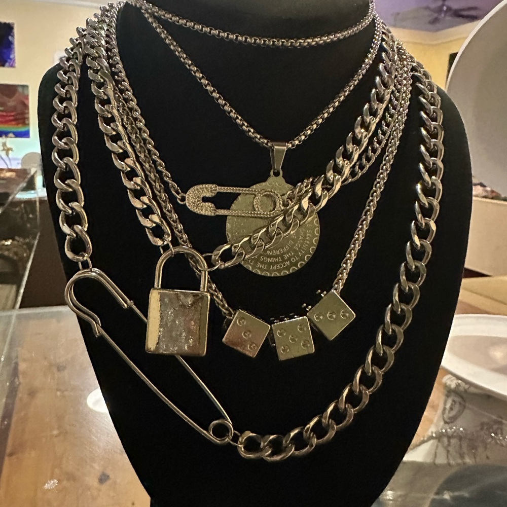Trendy Silver Chain Necklace Set